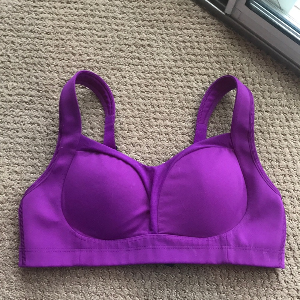 Lululemon “ta ta tamer”
